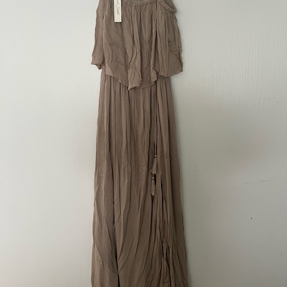 Brand new with tags, Mustard Seed taupe dress.  Size large